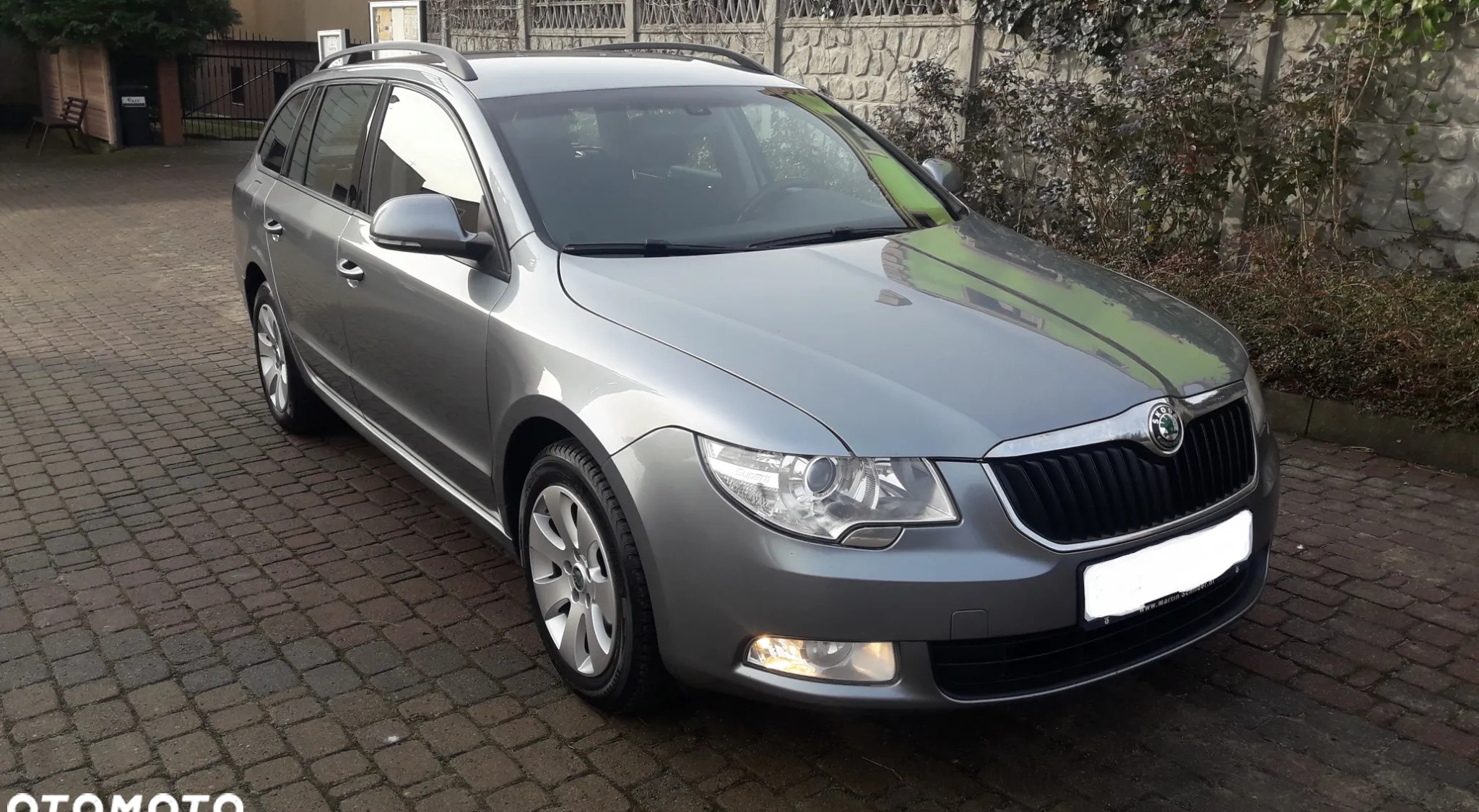 Skoda Superb cena 24200 przebieg: 218000, rok produkcji 2011 z Świdwin małe 137